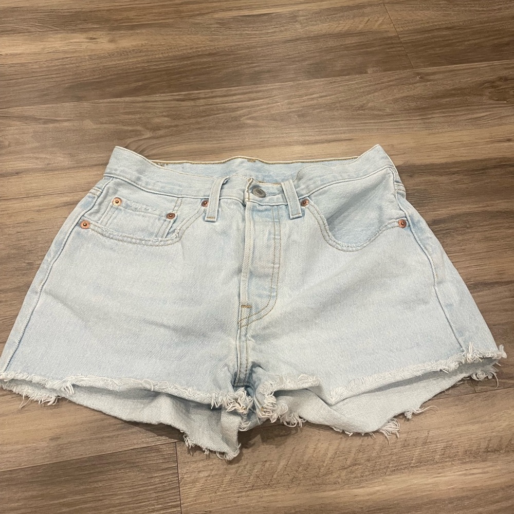 Light Blue Denim Levi’s Shorts